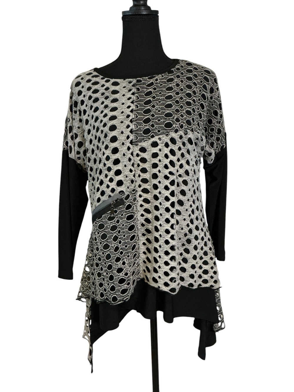 IC by Connie K Women's Medium Black and Beige Long Sleeve As